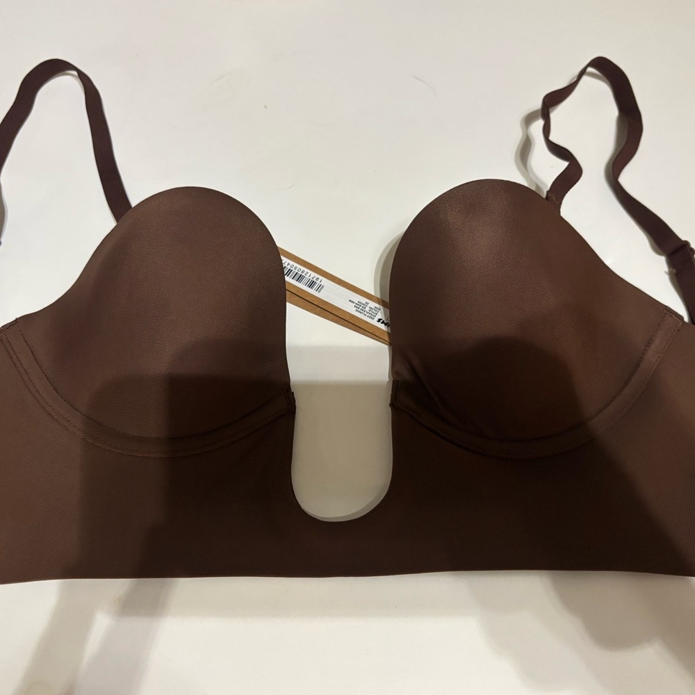 Skims DEEP PLUNGE SHAPEWEAR BRA